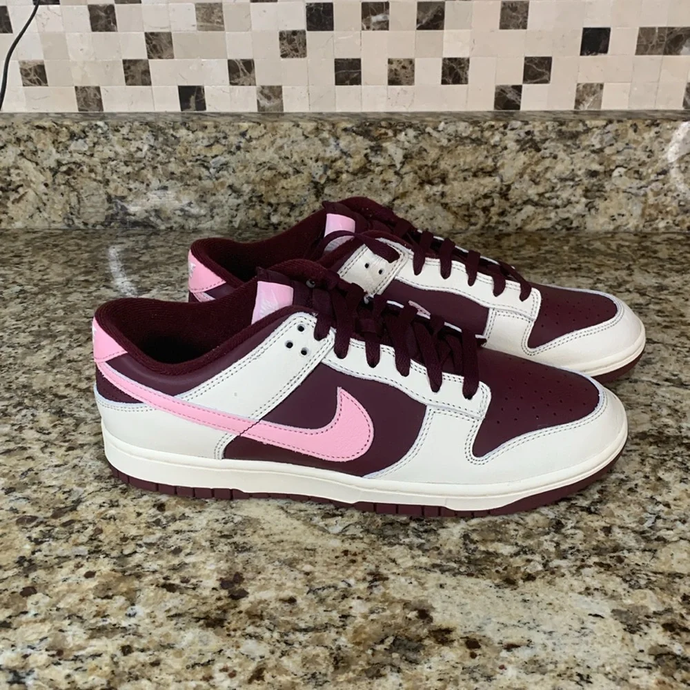 Nike Dunk Low Retro. New with damaged box. Pale ivory,medium soft pink. - Picture 2 of 5